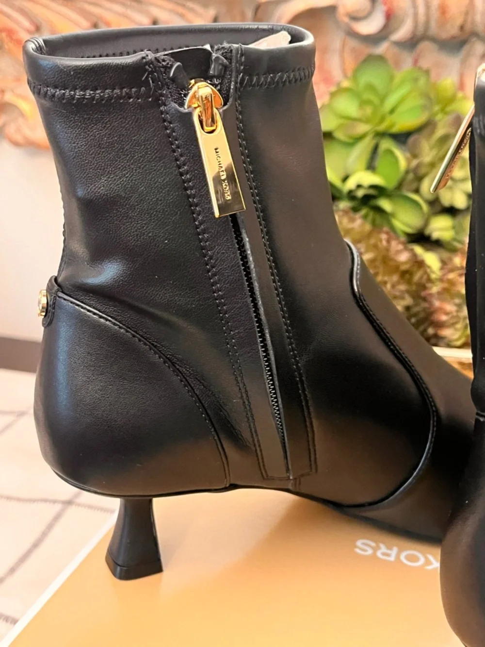 NIB Michael Kors Sze 7.5 Black Pointed Faux Leather Ankle Boots Gold Zip Modern